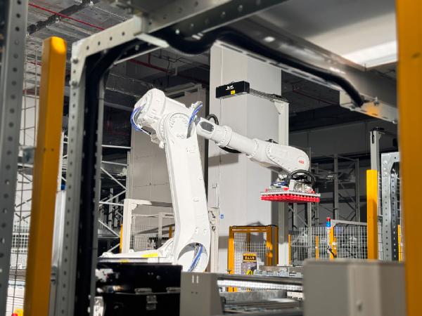 上藥控股“無人特藥庫”黑科技聚集，助力西安楊森速開朗完成全國首單落地