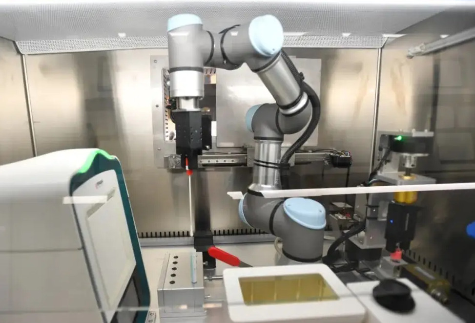 核酸檢測(cè)機(jī)器人電機(jī)解決方案